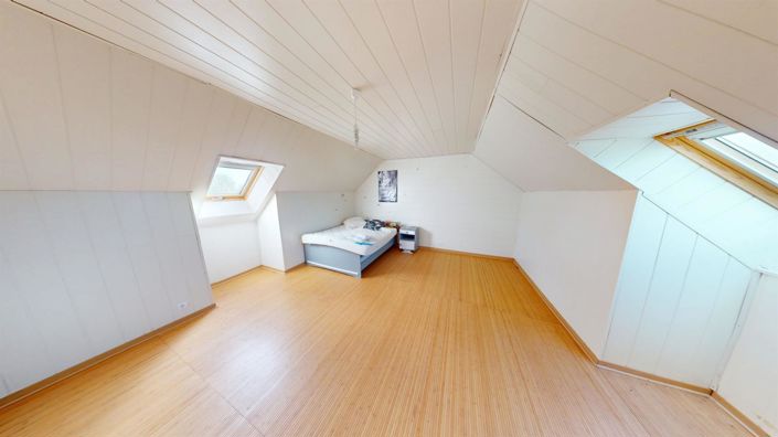 Image No.9-4 Bed House for sale