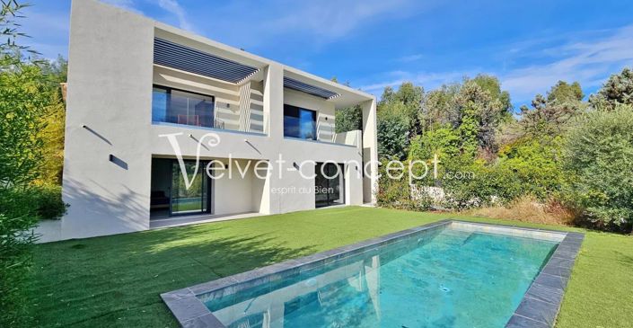 Image No.1-5 Bed House for sale