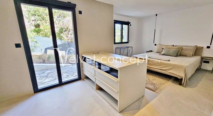 Image No.11-5 Bed House for sale