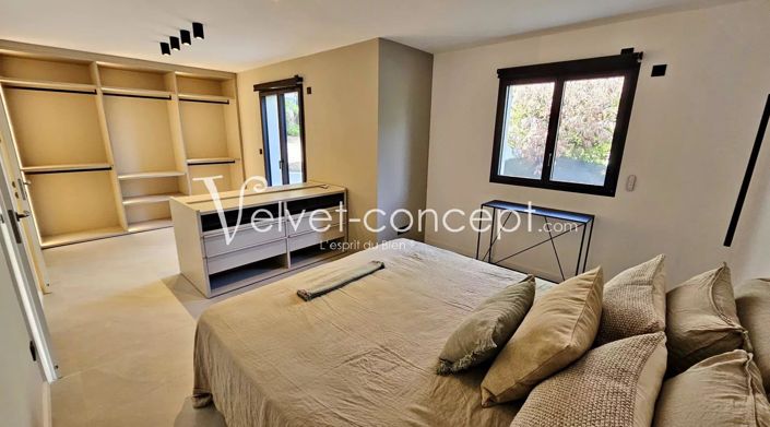 Image No.14-5 Bed House for sale