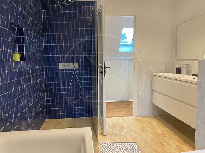 Image No.16-5 Bed House for sale