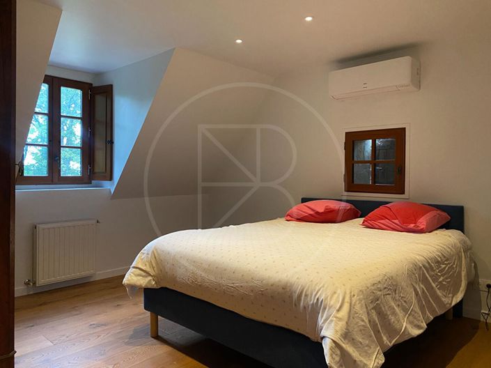 Image No.17-5 Bed House for sale