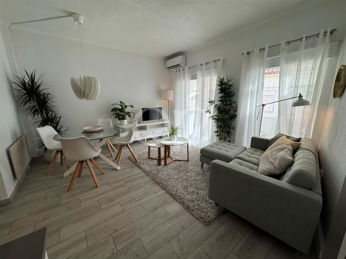 Image No.10-3 Bed House for sale