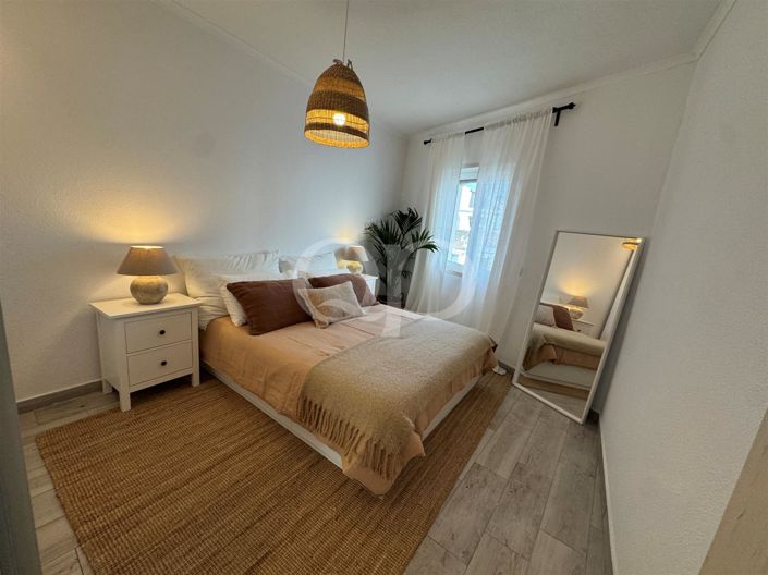 Image No.11-3 Bed House for sale