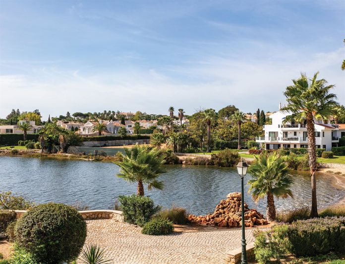 Image No.18-2 Bed House for sale