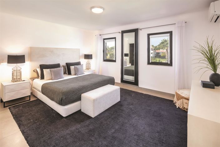 Image No.21-2 Bed House for sale