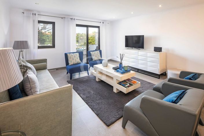 Image No.8-2 Bed House for sale