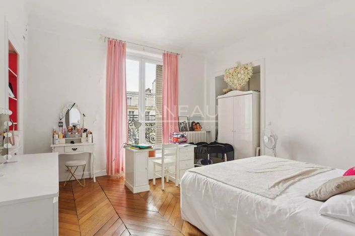 Image No.14-3 Bed Apartment for sale