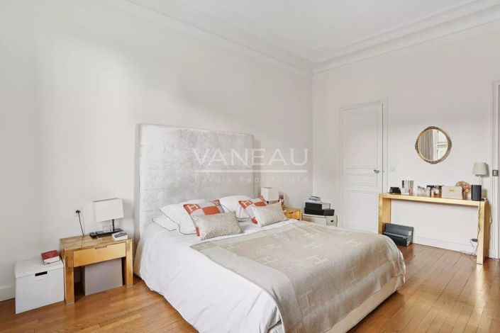 Image No.18-3 Bed Apartment for sale