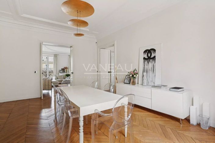 Image No.8-3 Bed Apartment for sale