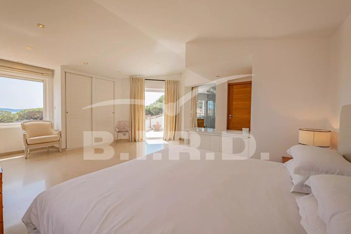 Image No.11-5 Bed House for sale