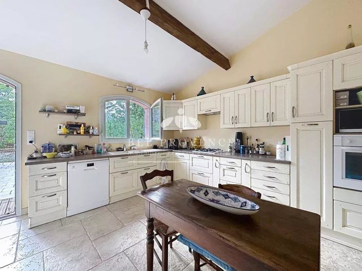 Image No.6-5 Bed House for sale