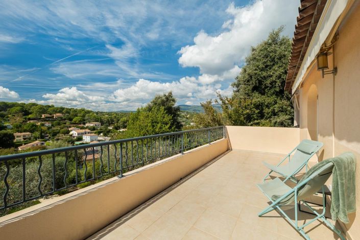 Image No.18-4 Bed House for sale