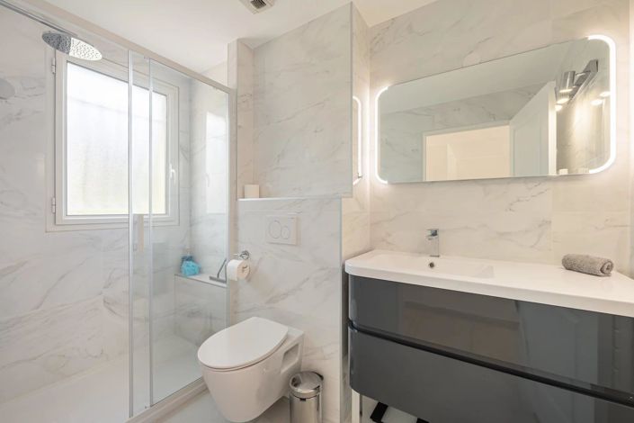 Image No.24-4 Bed House for sale