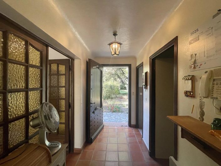 Image No.11-3 Bed House for sale