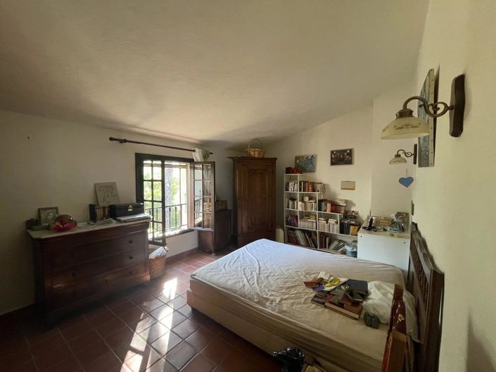 Image No.16-3 Bed House for sale