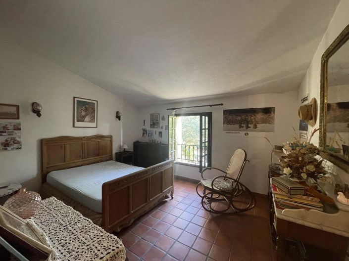 Image No.6-3 Bed House for sale