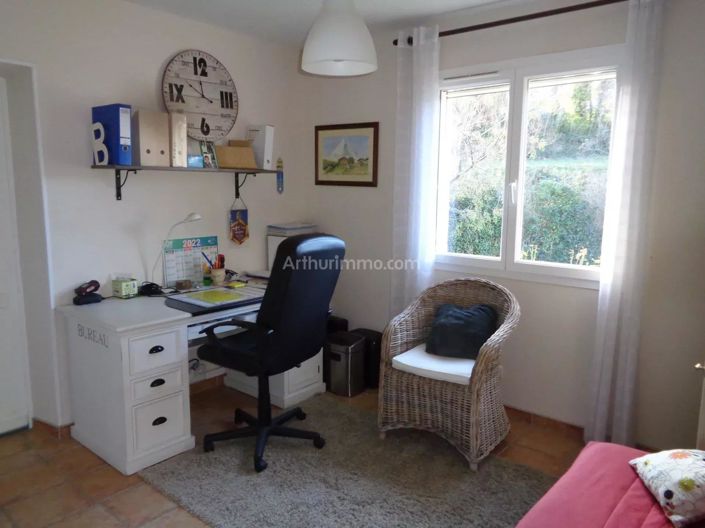 Image No.24-4 Bed House for sale