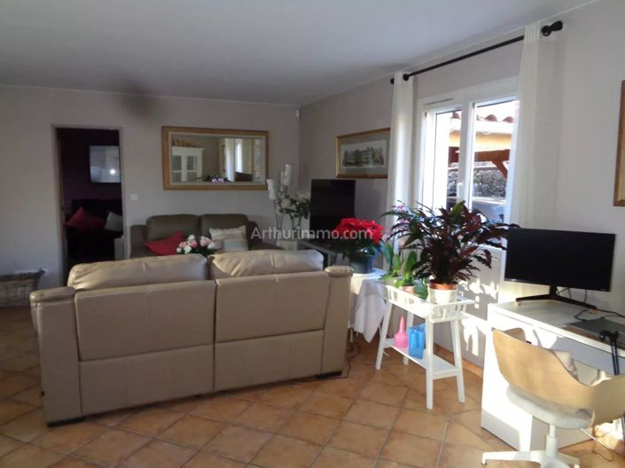 Image No.26-4 Bed House for sale