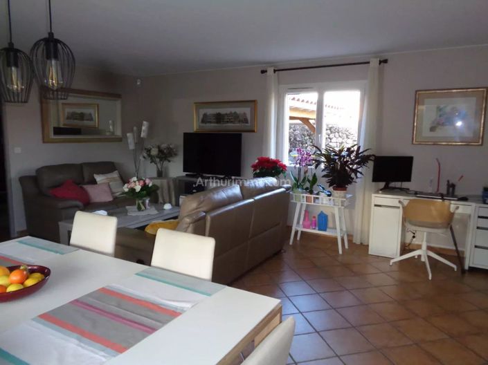 Image No.28-4 Bed House for sale