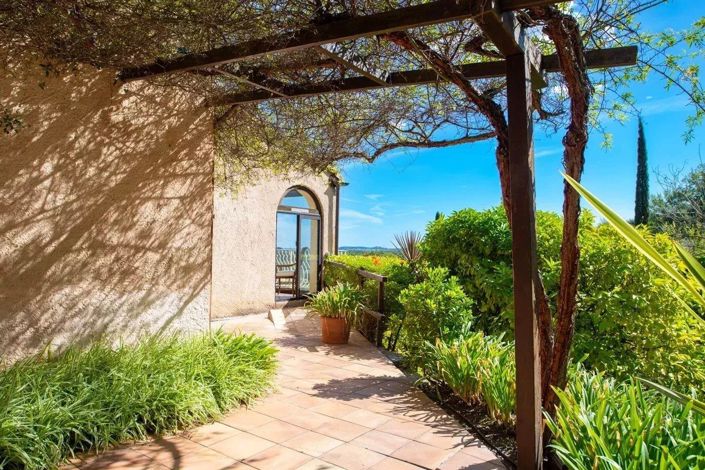 Image No.10-6 Bed House for sale