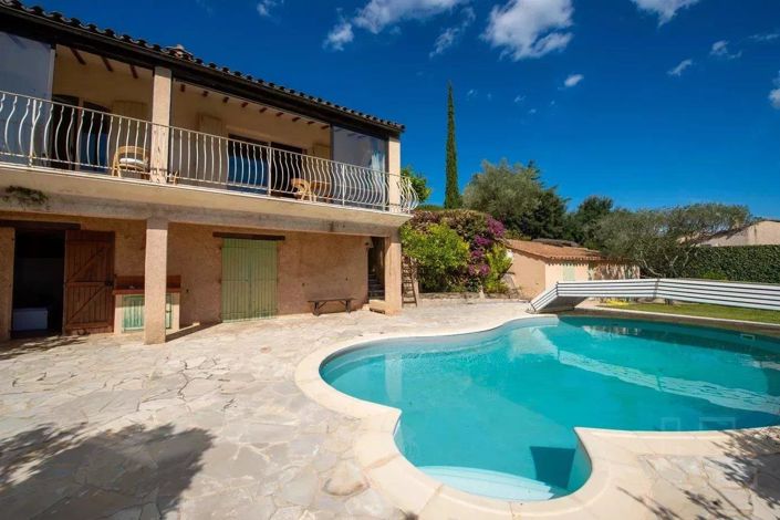 Image No.17-6 Bed House for sale