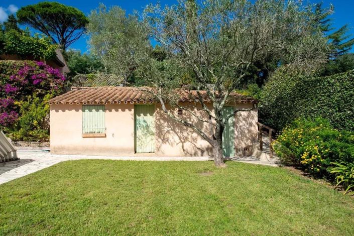 Image No.18-6 Bed House for sale