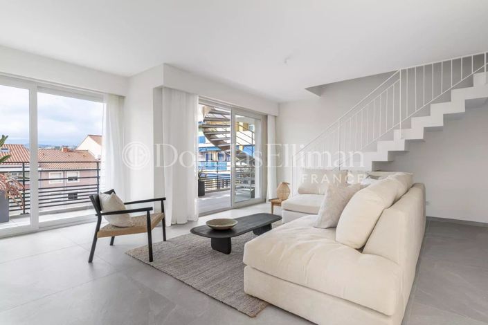 Image No.2-Appartement de 2 chambres à vendre à Nice