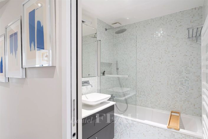 Image No.18-5 Bed Apartment for sale