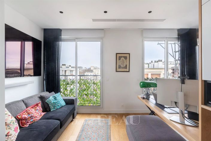 Image No.19-5 Bed Apartment for sale