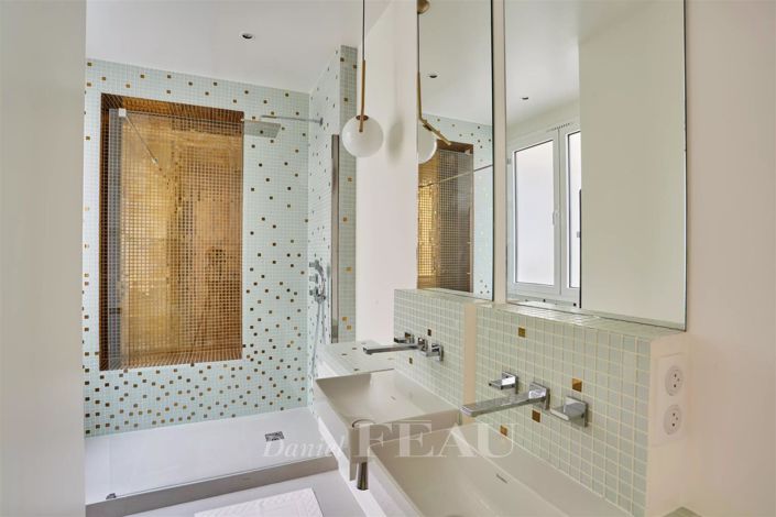 Image No.13-5 Bed Apartment for sale