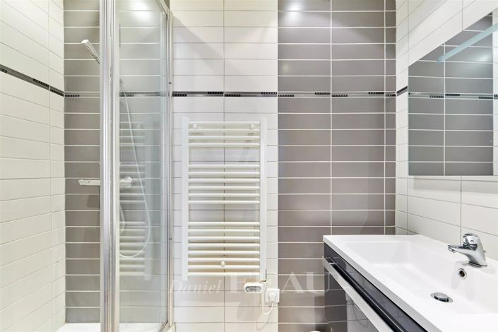 Image No.18-2 Bed Apartment for sale