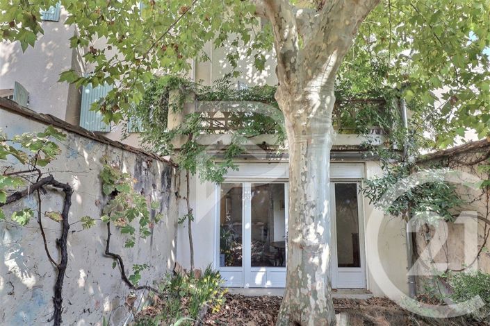 Image No.2-4 Bed House for sale