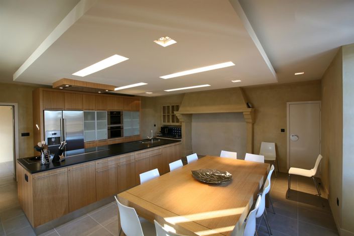 Image No.10-10 Bed House for sale