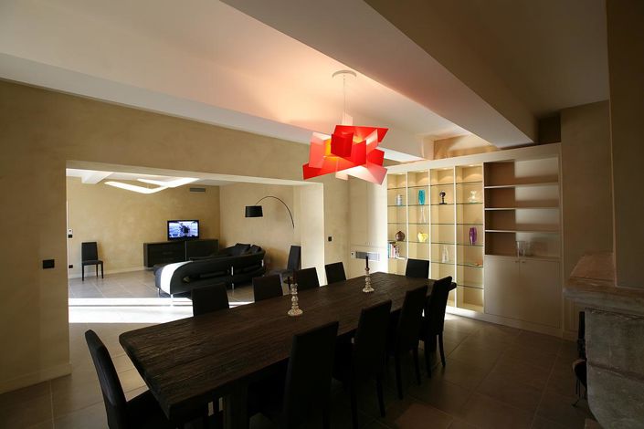 Image No.8-10 Bed House for sale