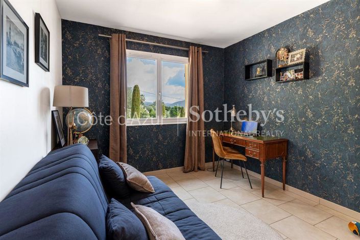 Image No.17-4 Bed House for sale