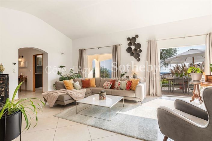 Image No.7-4 Bed House for sale