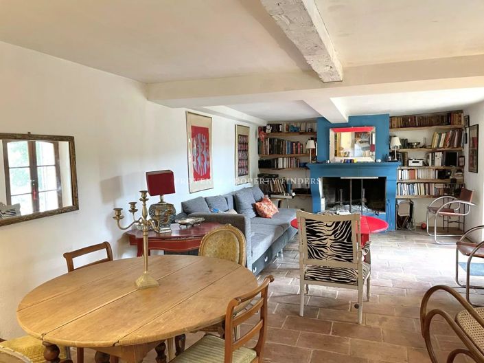 Image No.2-4 Bed House for sale