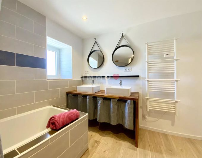 Image No.19-4 Bed House for sale