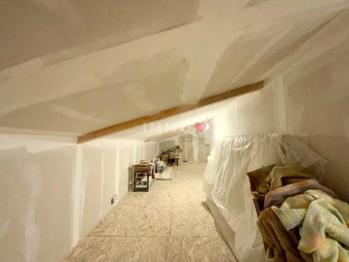 Image No.33-4 Bed House for sale