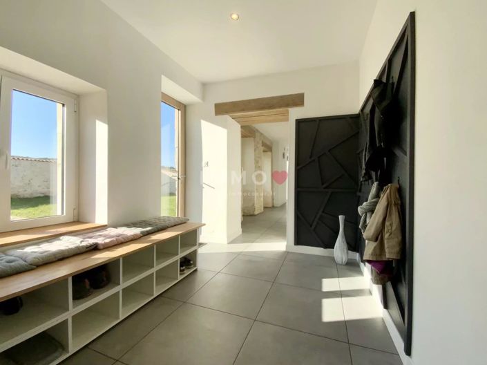 Image No.6-4 Bed House for sale