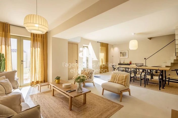 Image No.2-4 Bed House for sale