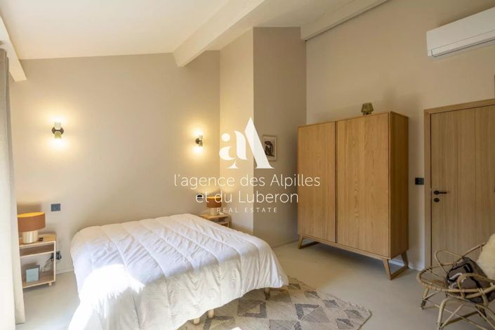 Image No.9-4 Bed House for sale