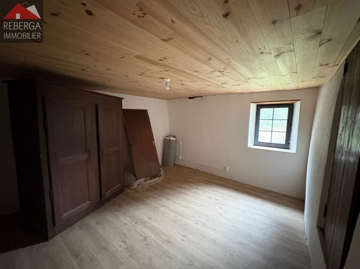 Image No.11-3 Bed House for sale