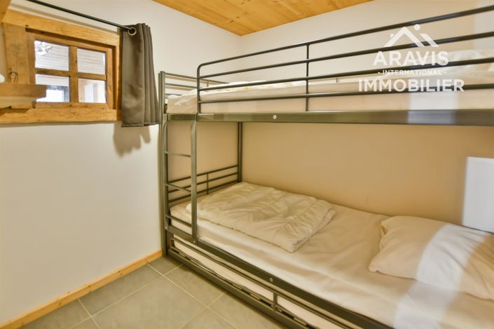 Image No.16-4 Bed House for sale