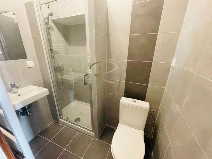 Image No.7-2 Bed House for sale