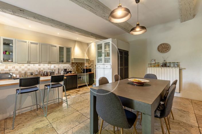 Image No.5-11 Bed House for sale