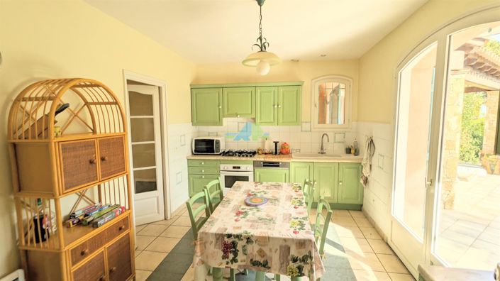 Image No.7-4 Bed House for sale