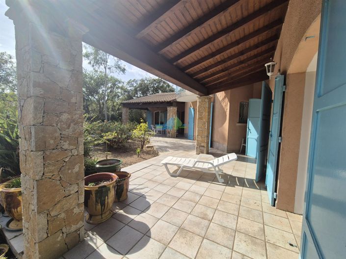 Image No.8-4 Bed House for sale