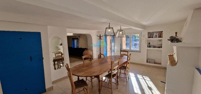 Image No.11-7 Bed House for sale